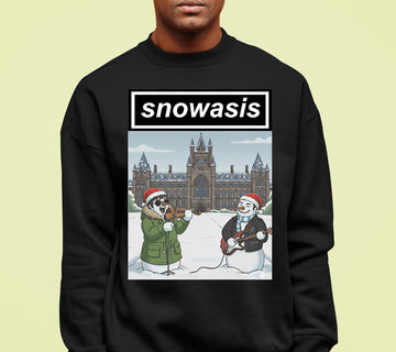 Snowasis in Front of Glasgow Kelvingrove – Christmas Scene, Festive Glasgow Landmark, Snowy Cityscape Gift Idea, Scottish Holiday Art Sweatshirt