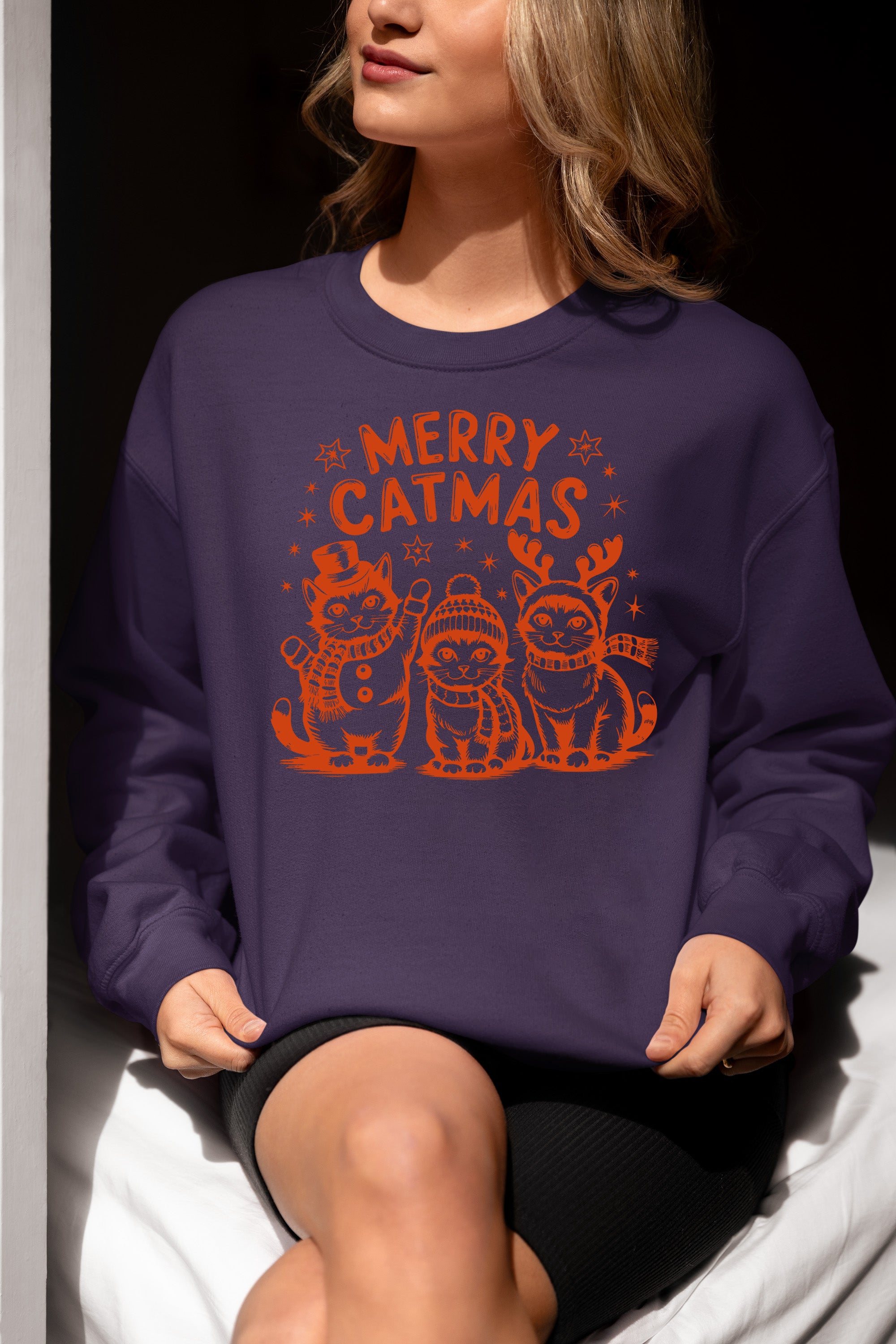 Merry Catmas Christmas Cat Art - Festive Holiday Gift for Cat Lovers - Whimsical Feline Artwork Sweatshirt