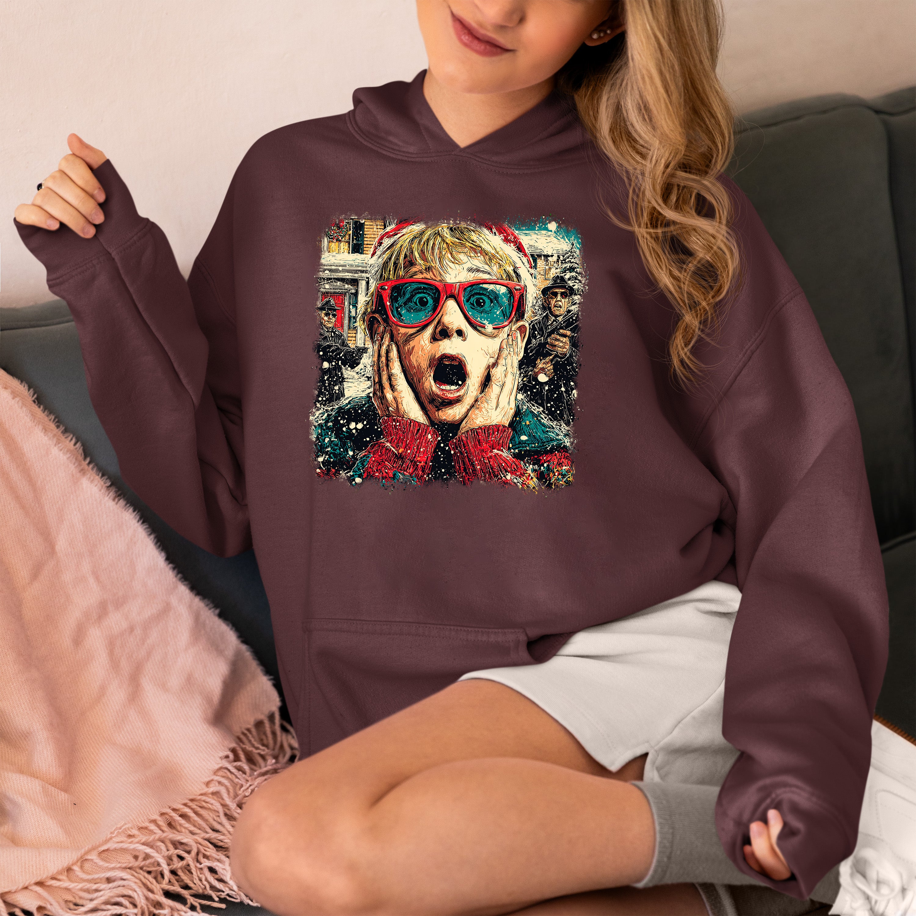 McCallister Scream Christmas Moment – Festive Holiday Pop Culture Theme, Cozy Season Tribute, Seasonal Gift Idea Hoodie