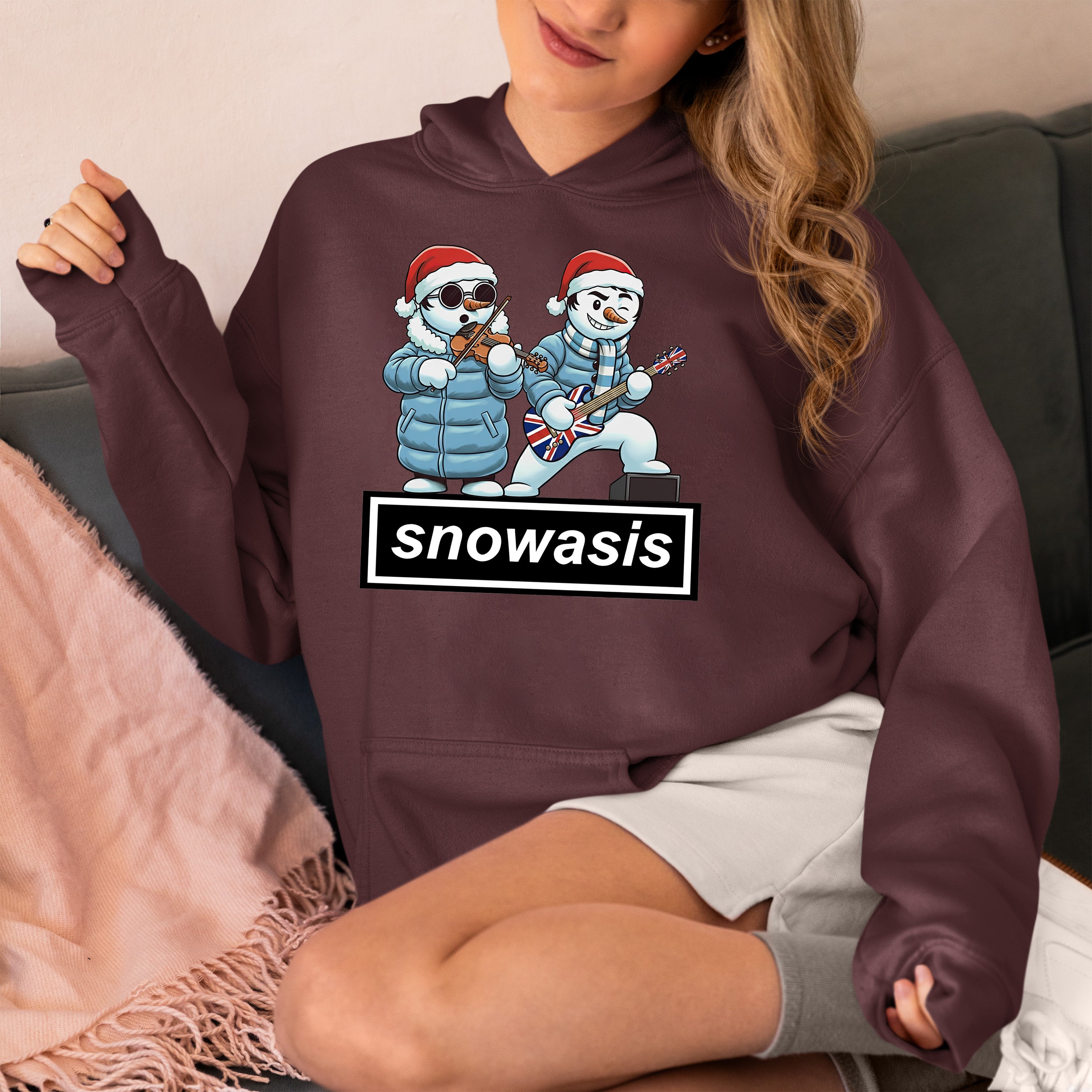 Snowasis Guitar and Violin Christmas Theme - Festive Gift for Music Lovers, Holiday Cheer, Unique Seasonal Accessory Hoodie