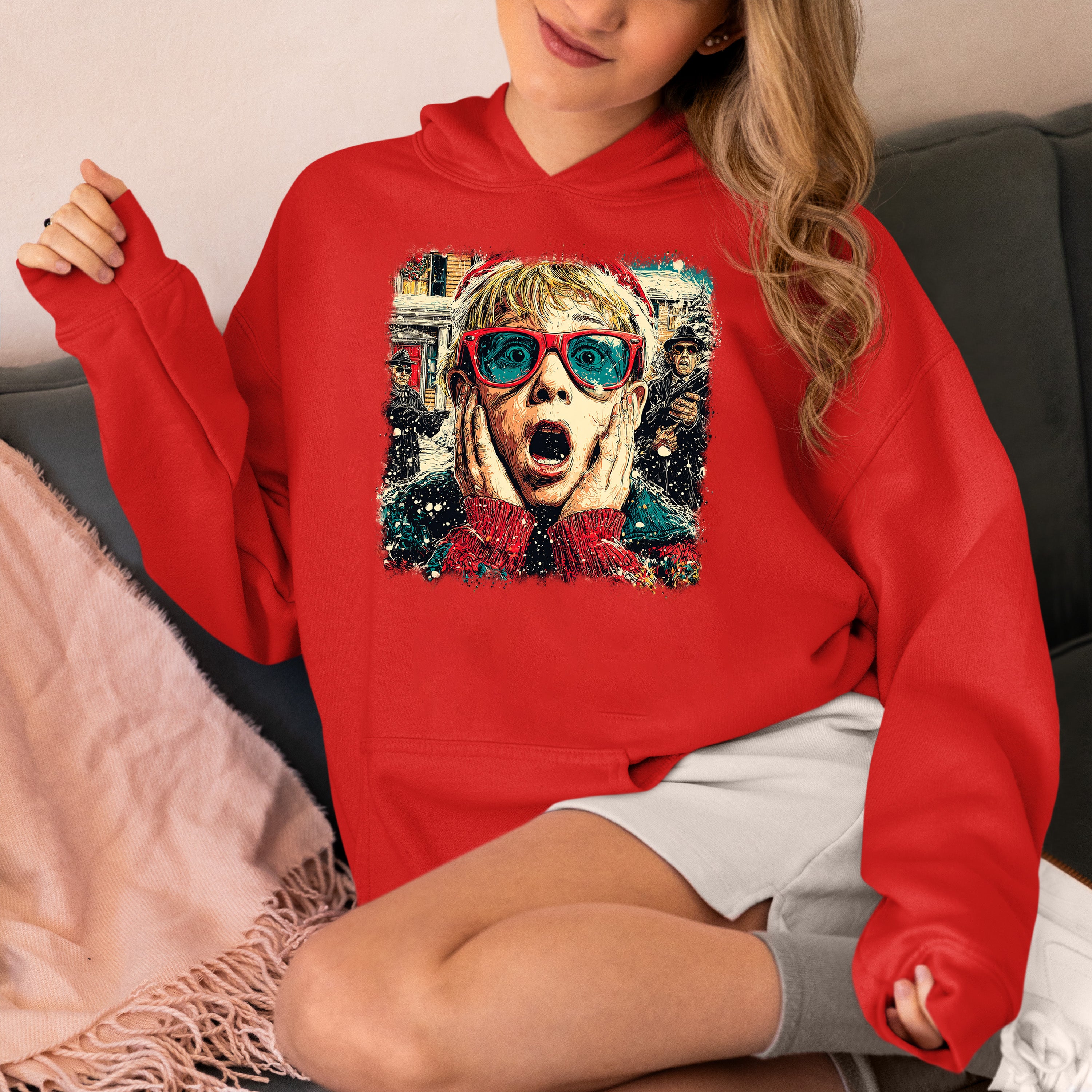 McCallister Scream Christmas Moment – Festive Holiday Pop Culture Theme, Cozy Season Tribute, Seasonal Gift Idea Hoodie