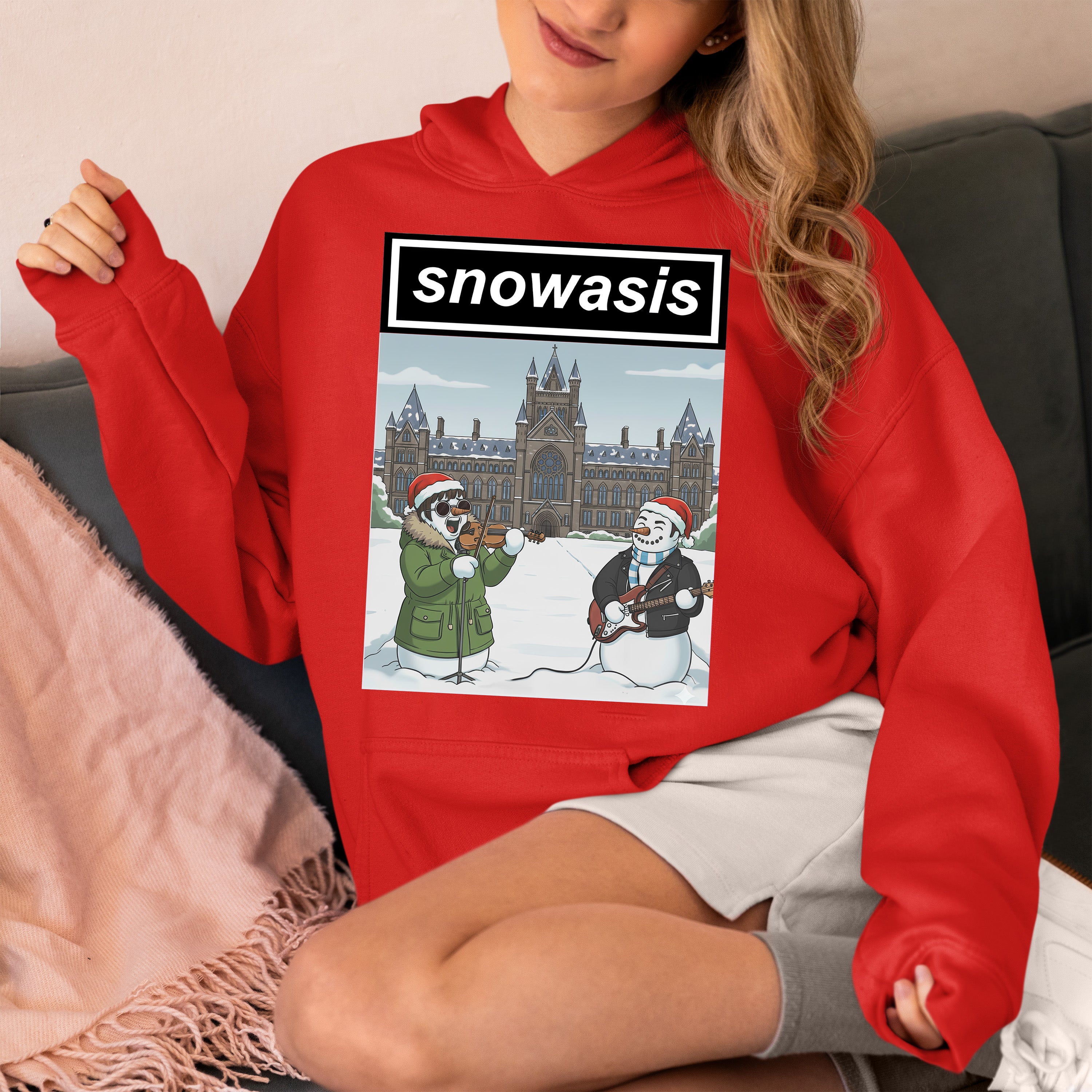 Snowasis in Front of Glasgow Kelvingrove – Christmas Scene, Festive Glasgow Landmark, Snowy Cityscape Gift Idea, Scottish Holiday Art Hoodie