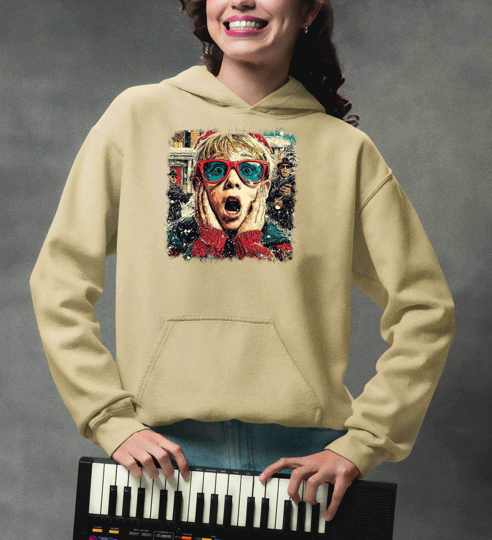 McCallister Scream Christmas Moment – Festive Holiday Pop Culture Theme, Cozy Season Tribute, Seasonal Gift Idea Hoodie