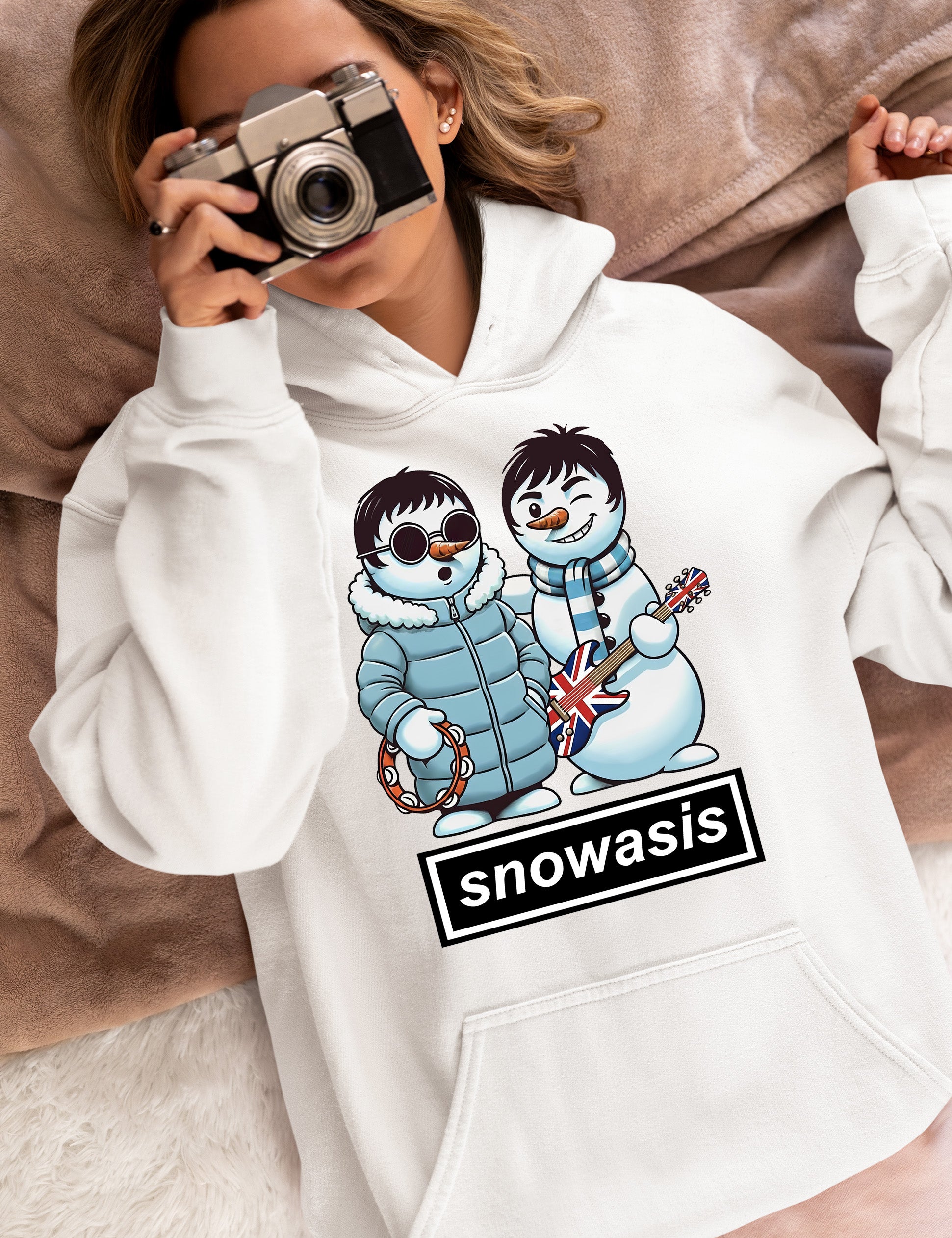 Snowasis Snowmen Guitar Christmas Charm - Whimsical Holiday Keepsake Hoodie