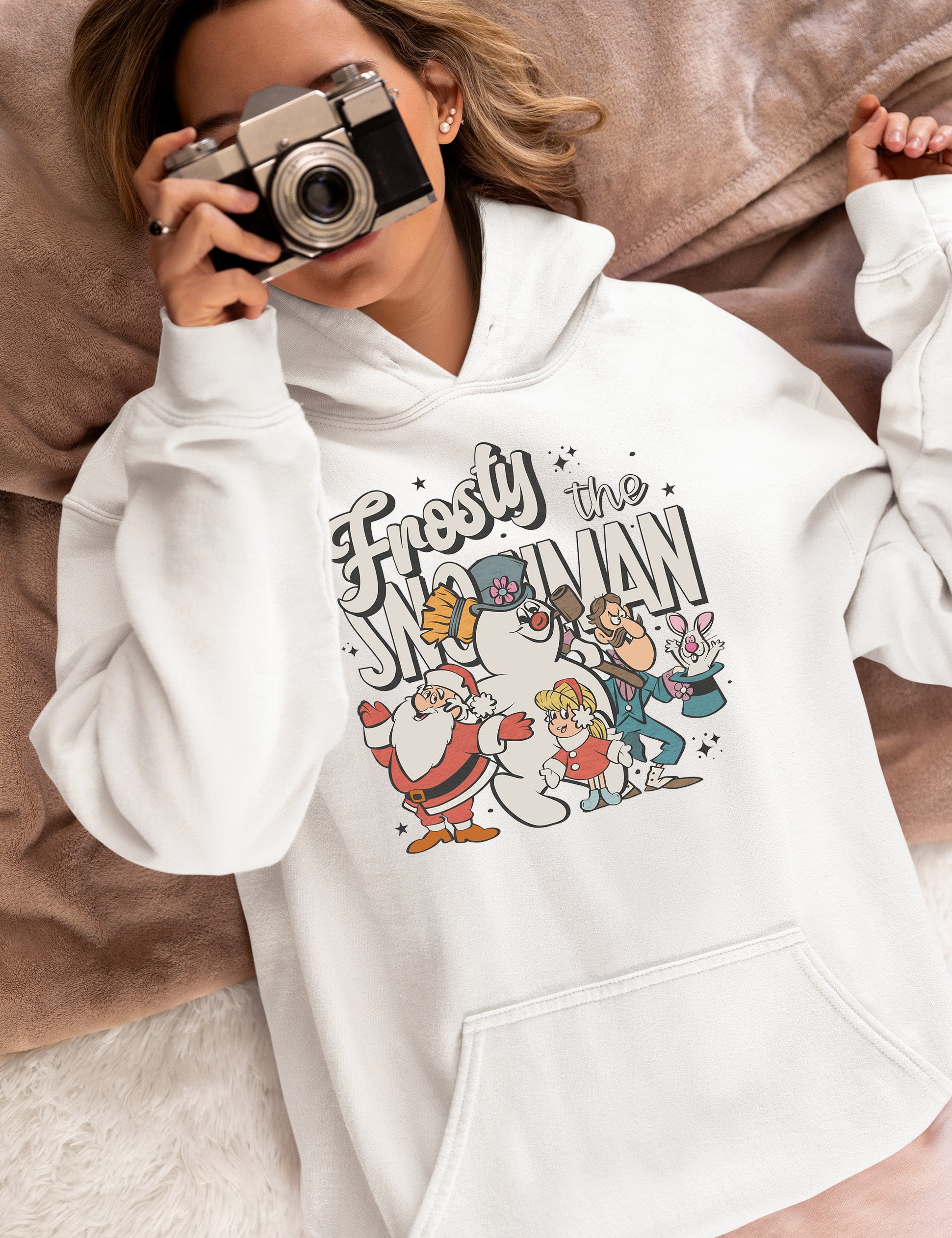 Frosty Snowman Christmas Theme Artwork, Cozy Winter Holiday Gift Idea, Seasonal Frosty Illustration Hoodie