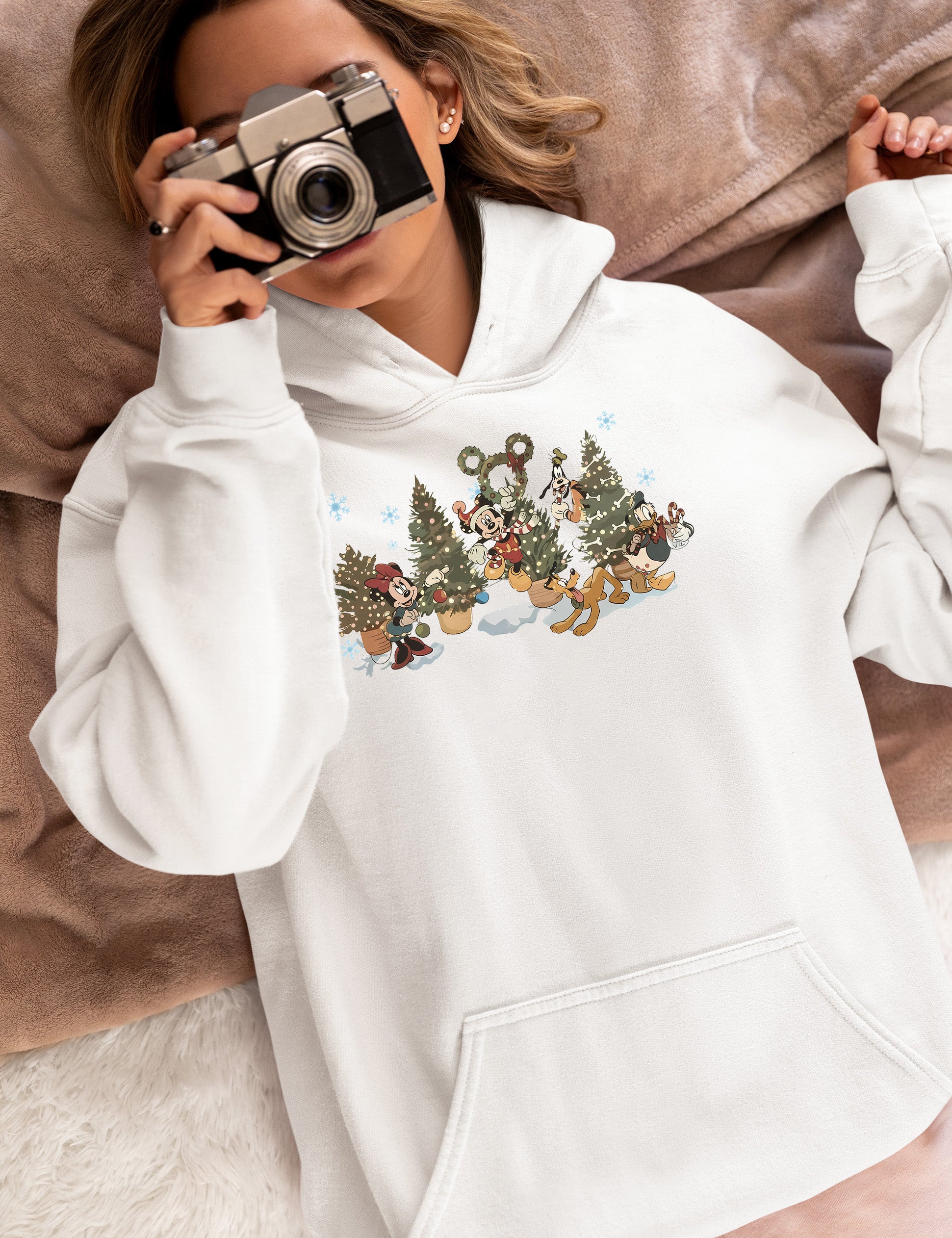 Vintage Christmas Fairytale Retro Style - Yuletide Nostalgia, Cozy Holiday Vintage Theme Hoodie