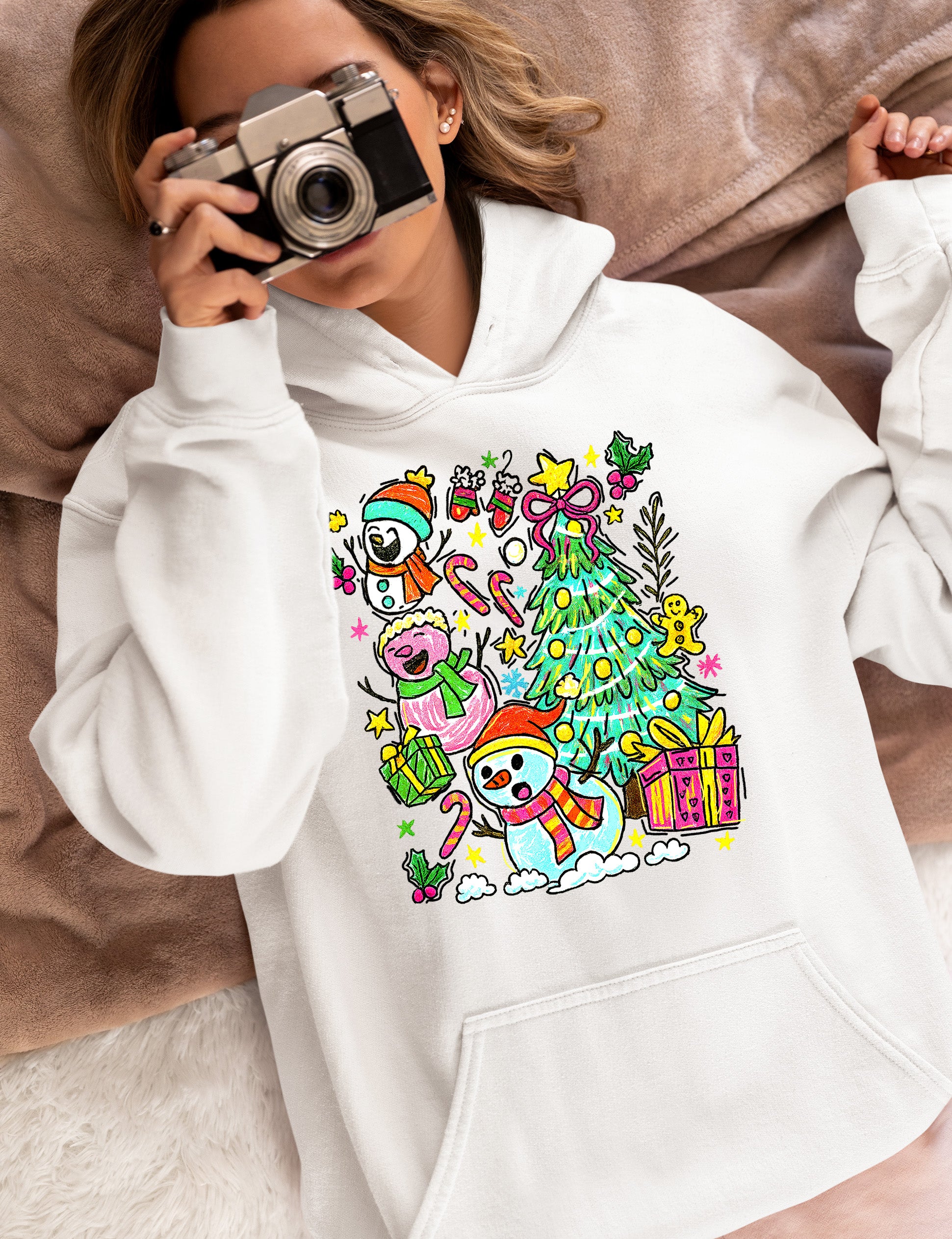 Christmas Line Drawing - Minimalist Holiday Sketch, Festive Snow Scene, Clean Black Ink Line Art for Gifts & Home Hoodie