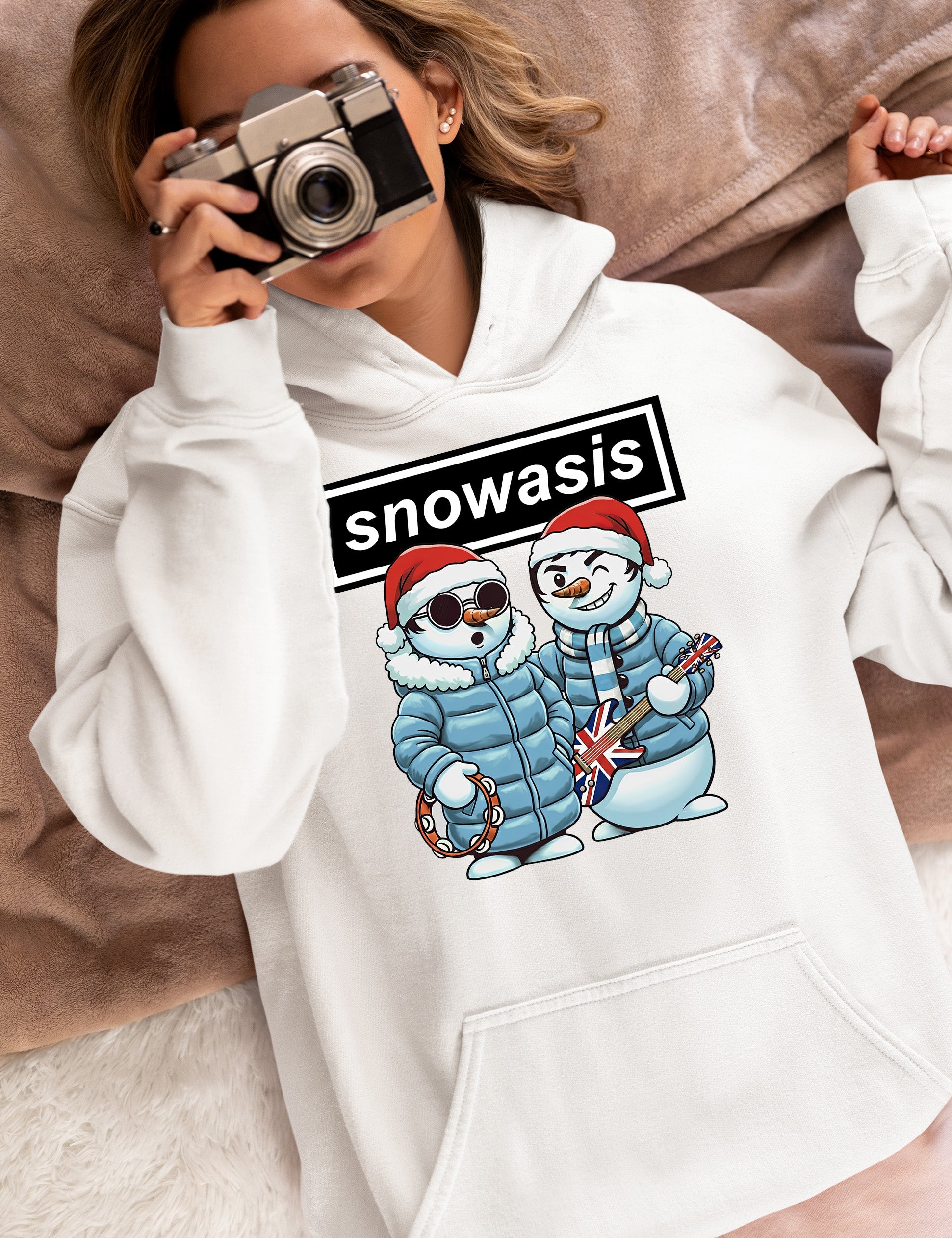 Snowasis Manchester Style Christmas Scene - Festive Seasonal Inspiration, Manchester-Inspired Holiday Vibe Hoodie
