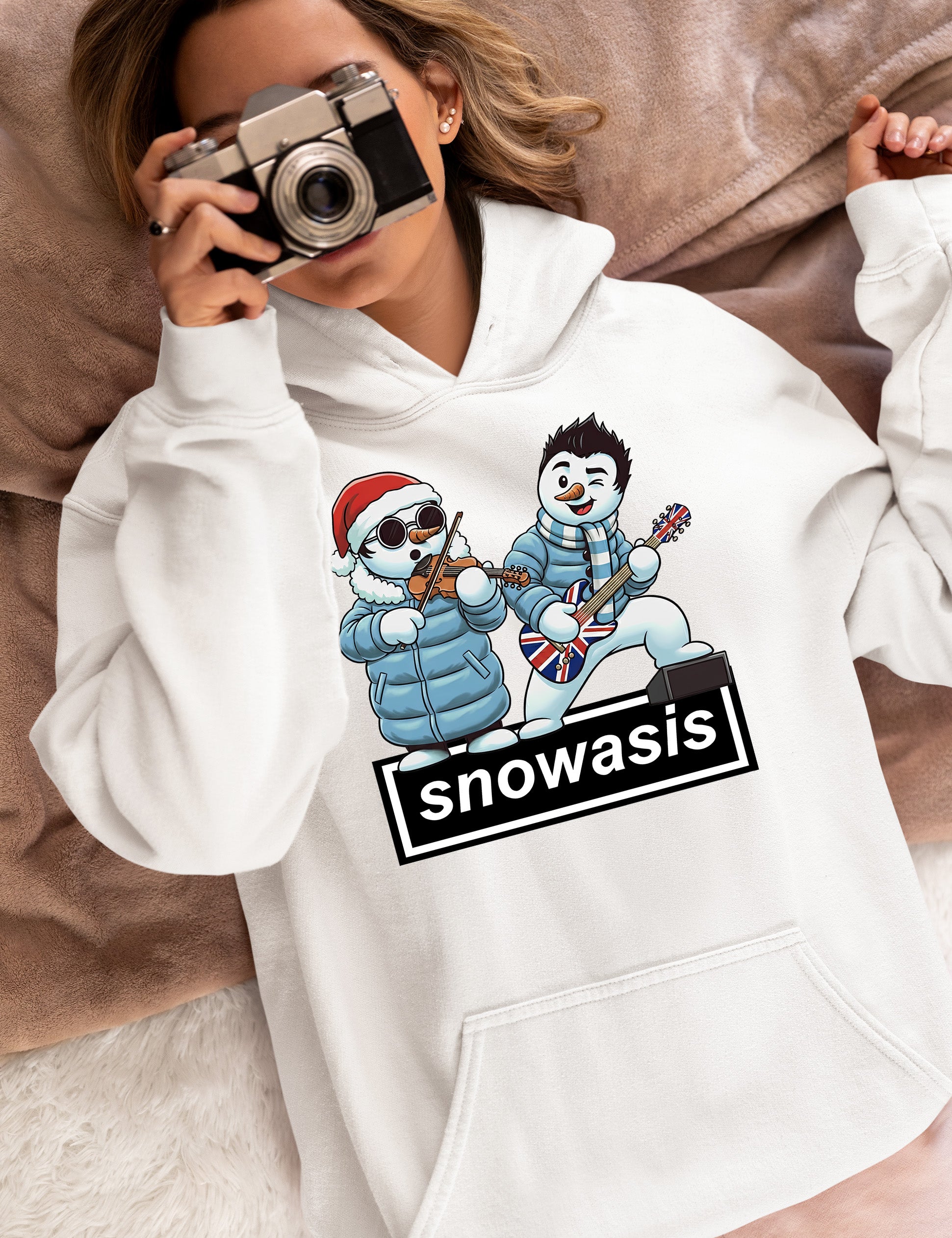 Snowasis Violin Gutar Winking Christmas Charm - Festive Music Gift Hoodie