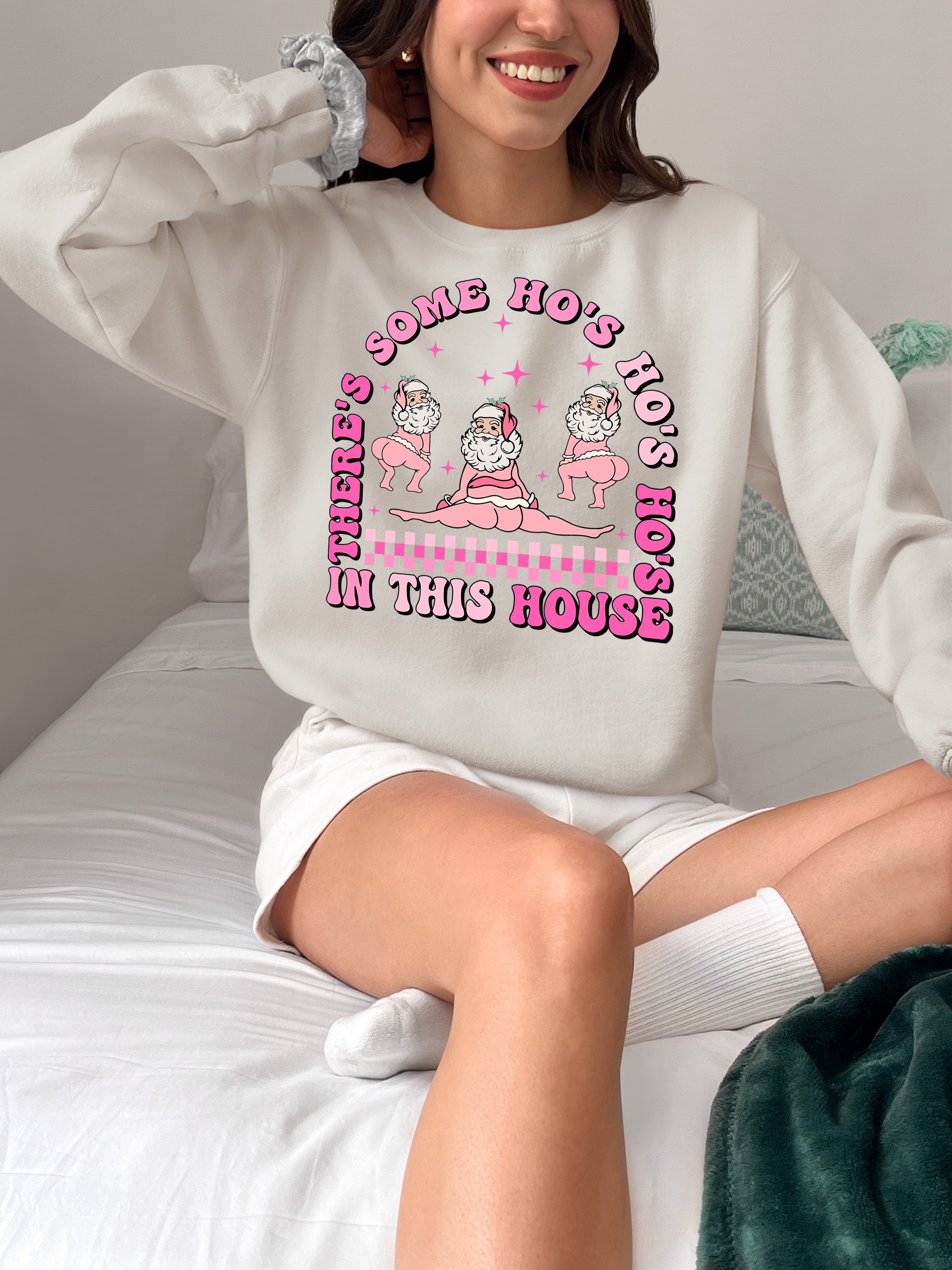 Festive Christmas Scene Art – Cozy Winter Village Illustration, Seasonal Gift for Home & Collectors Sweatshirt