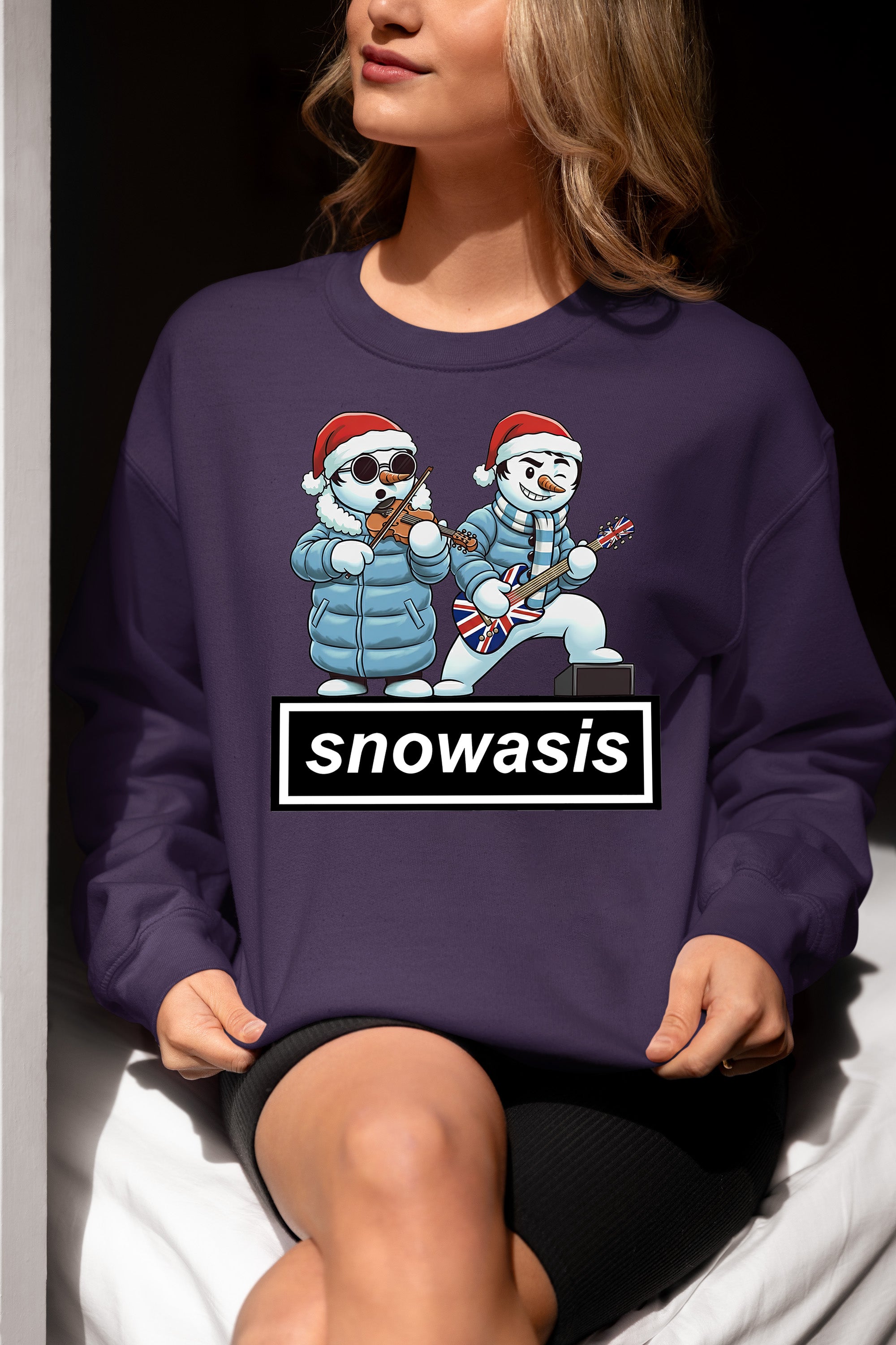 Snowasis Guitar and Violin Christmas Theme - Festive Gift for Music Lovers, Holiday Cheer, Unique Seasonal Accessory Sweatshirt