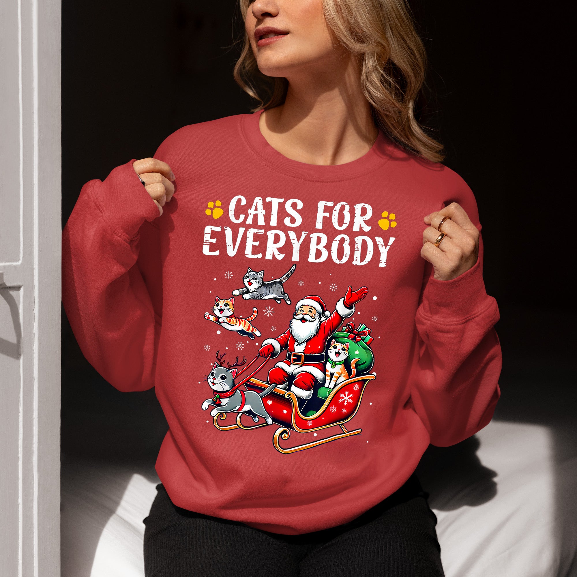 Christmas Cats for Everybody - Festive Cat Portrait Artwork for Cat Lovers - Cozy Holiday Kitty Keepsake Sweatshirt