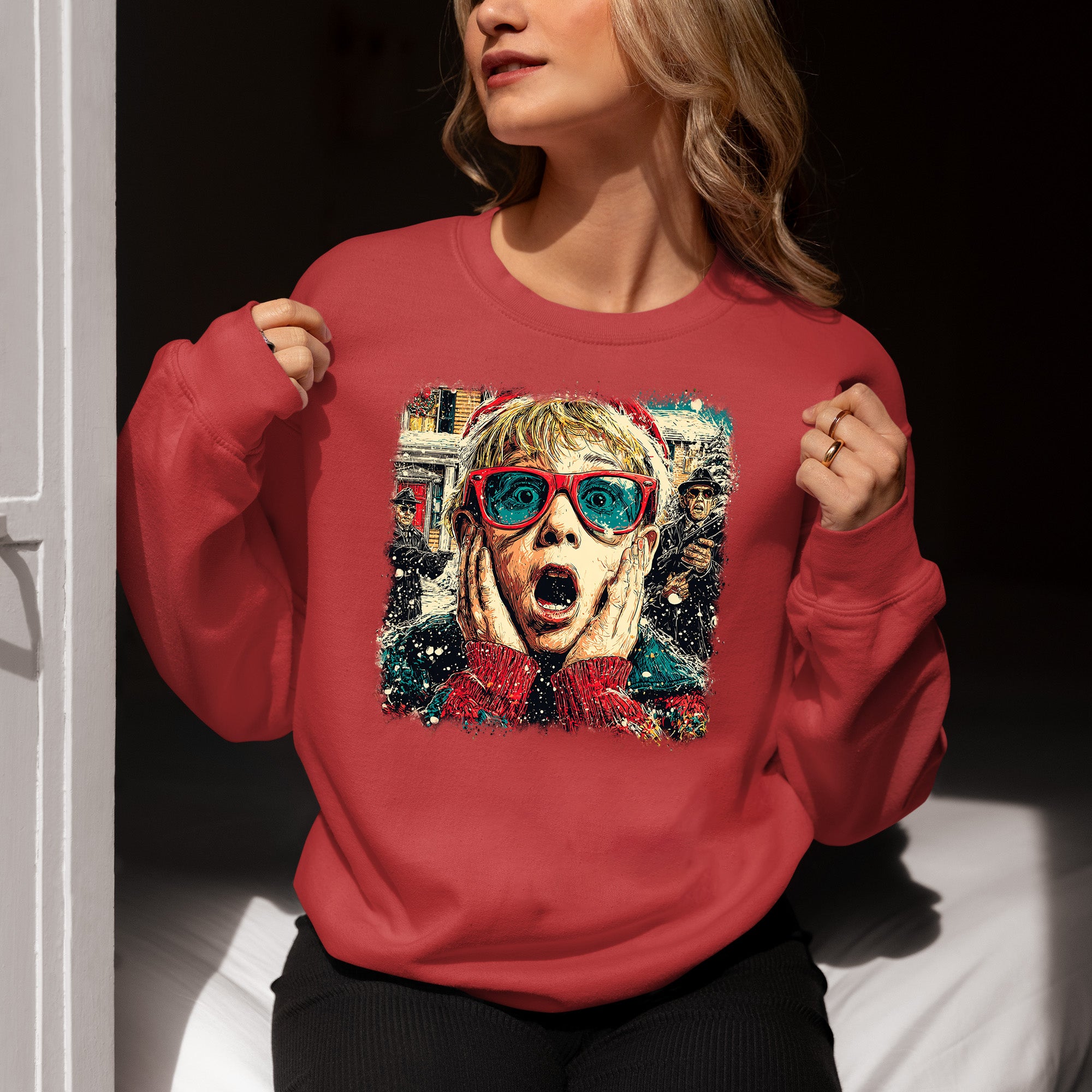 McCallister Scream Christmas Moment – Festive Holiday Pop Culture Theme, Cozy Season Tribute, Seasonal Gift Idea Sweatshirt