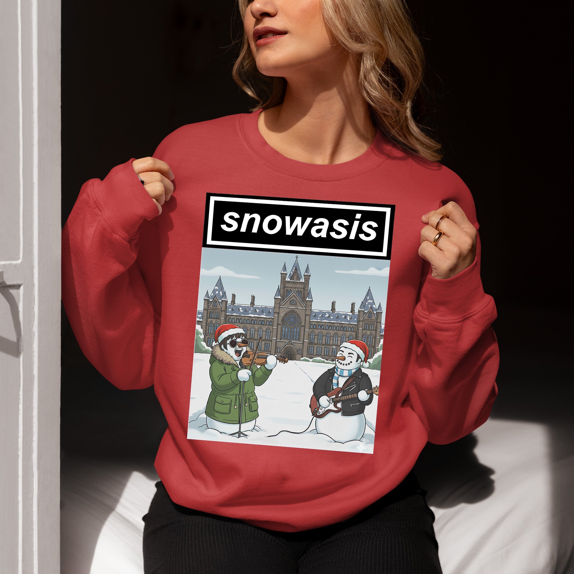 Snowasis in Front of Glasgow Kelvingrove – Christmas Scene, Festive Glasgow Landmark, Snowy Cityscape Gift Idea, Scottish Holiday Art Sweatshirt