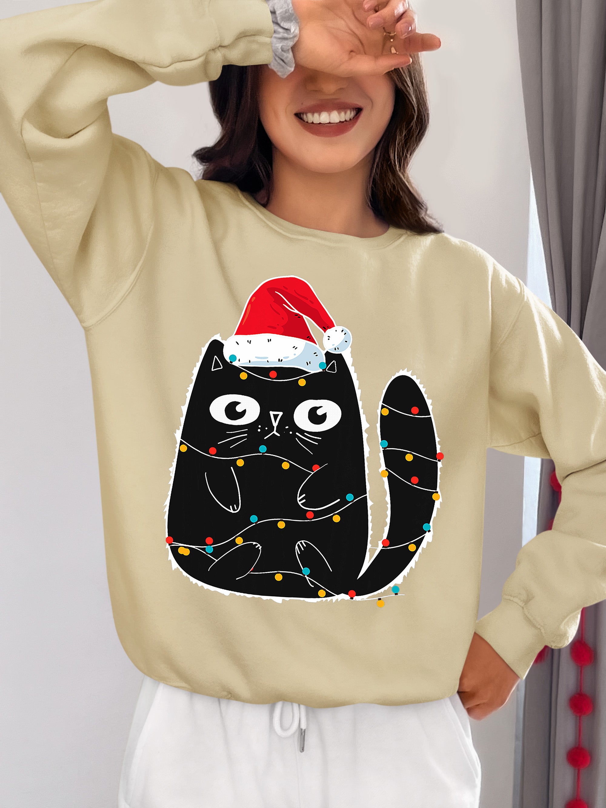 Cute Cat in Santa Hat - Christmas Feline Themed Gift for Holidays Sweatshirt