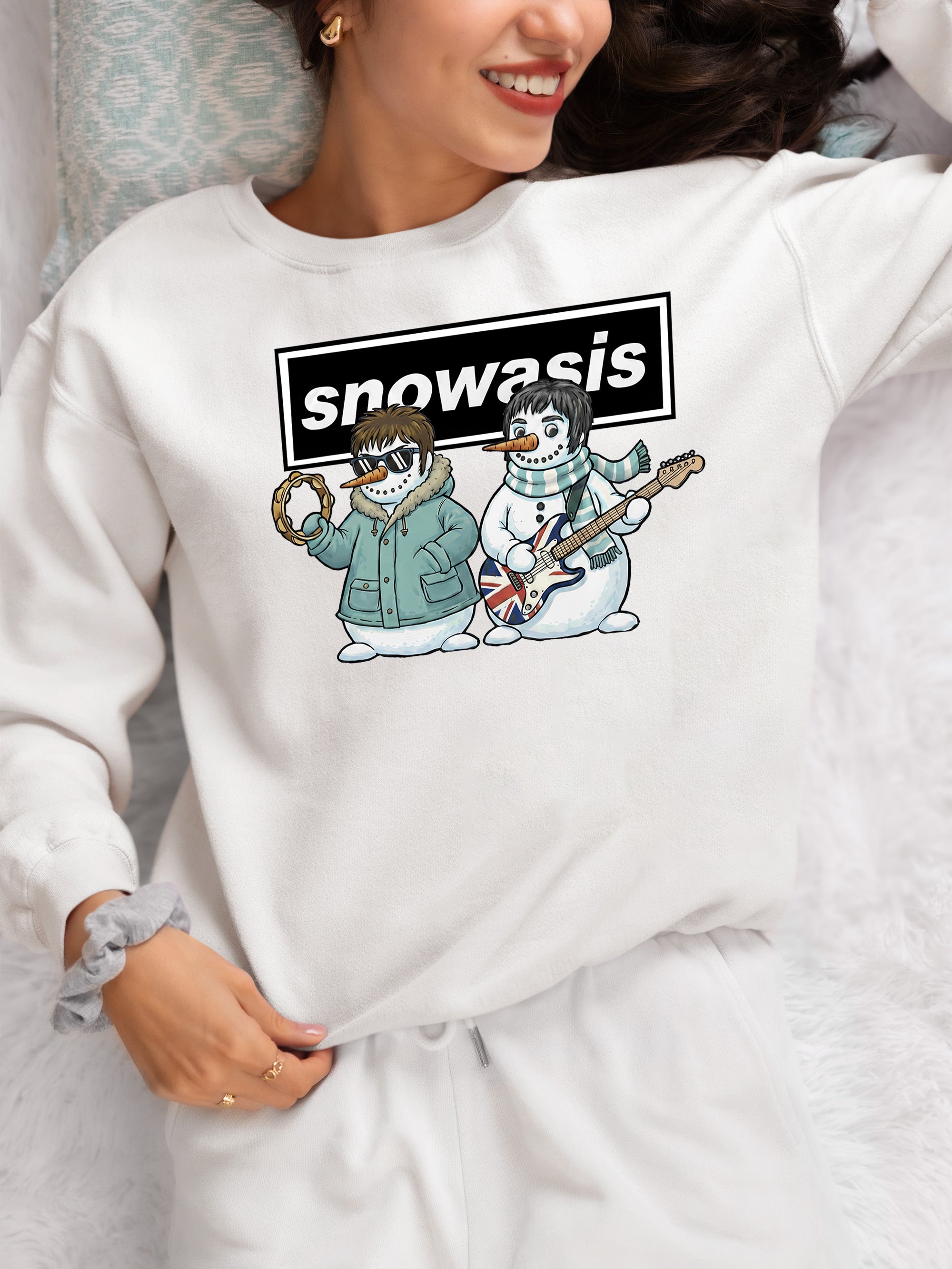 Snowasis Snowmen Guitar Christmas Keepsake - Handmade Whimsical Holiday Sculpture Gift Idea Sweatshirt