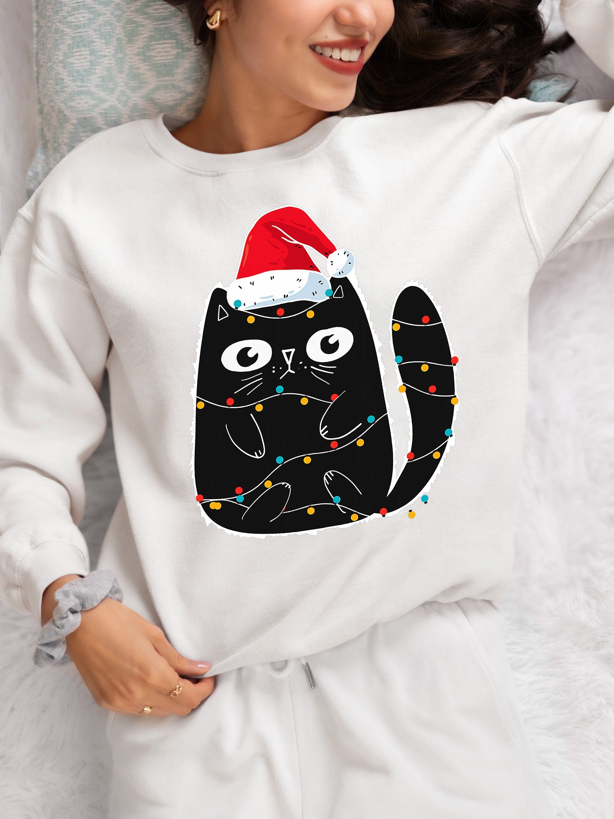 Cute Cat in Santa Hat - Christmas Feline Themed Gift for Holidays Sweatshirt