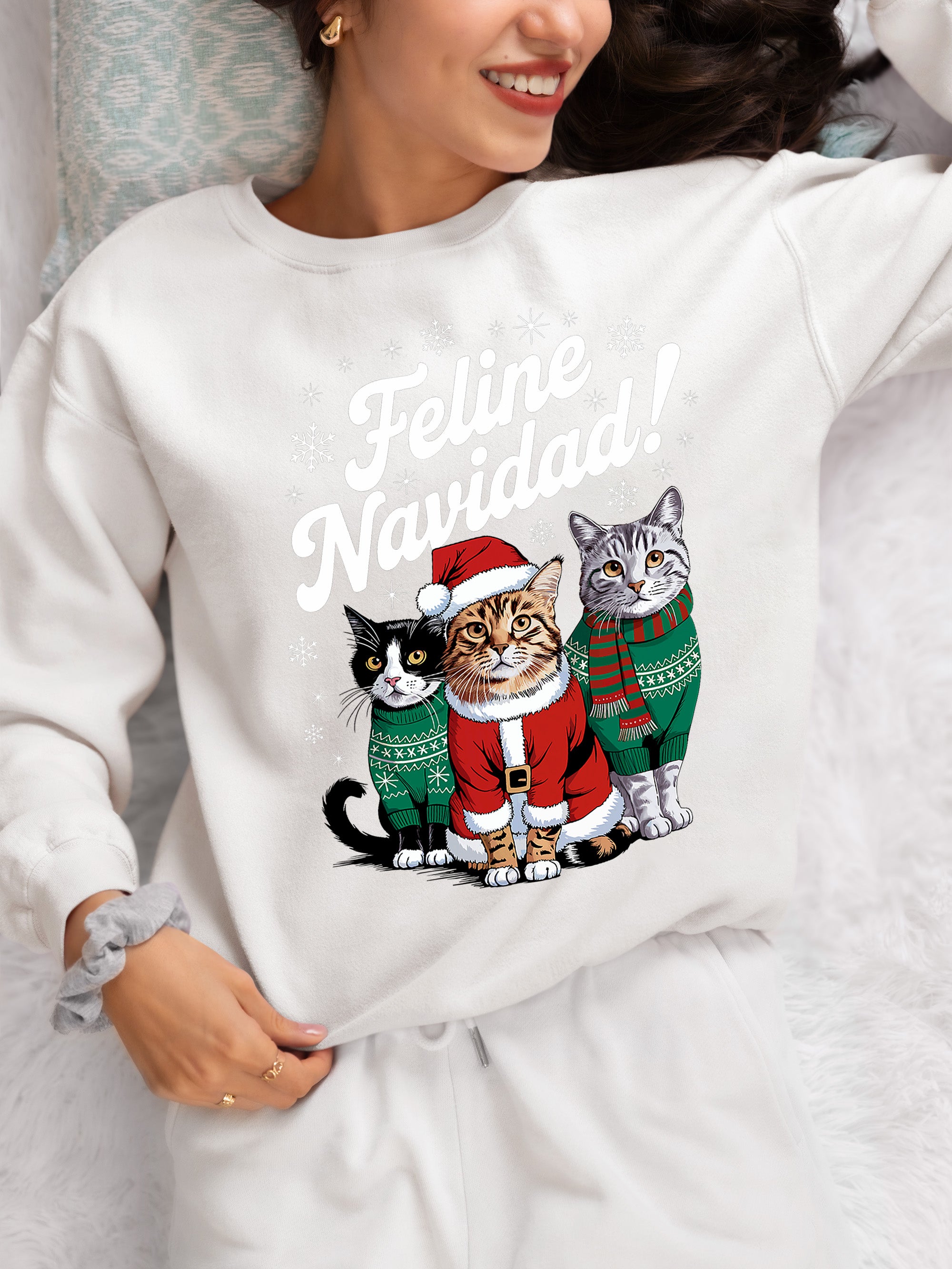 Cat Snowflakes Christmas Theme - Festive Holiday Cat Artwork for Season Sweatshirt