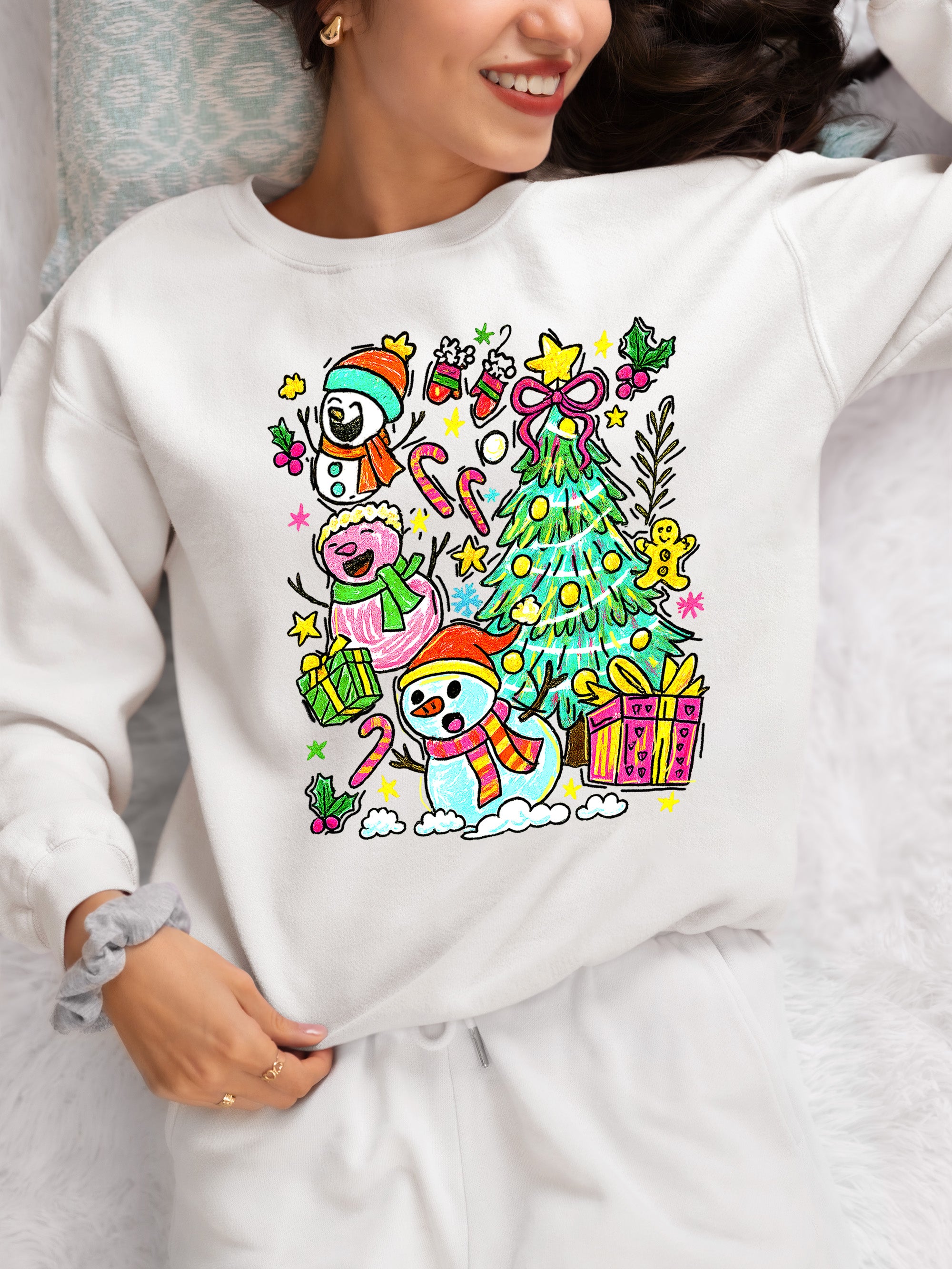 Christmas Line Drawing - Minimalist Holiday Sketch, Festive Snow Scene, Clean Black Ink Line Art for Gifts & Home Sweatshirt