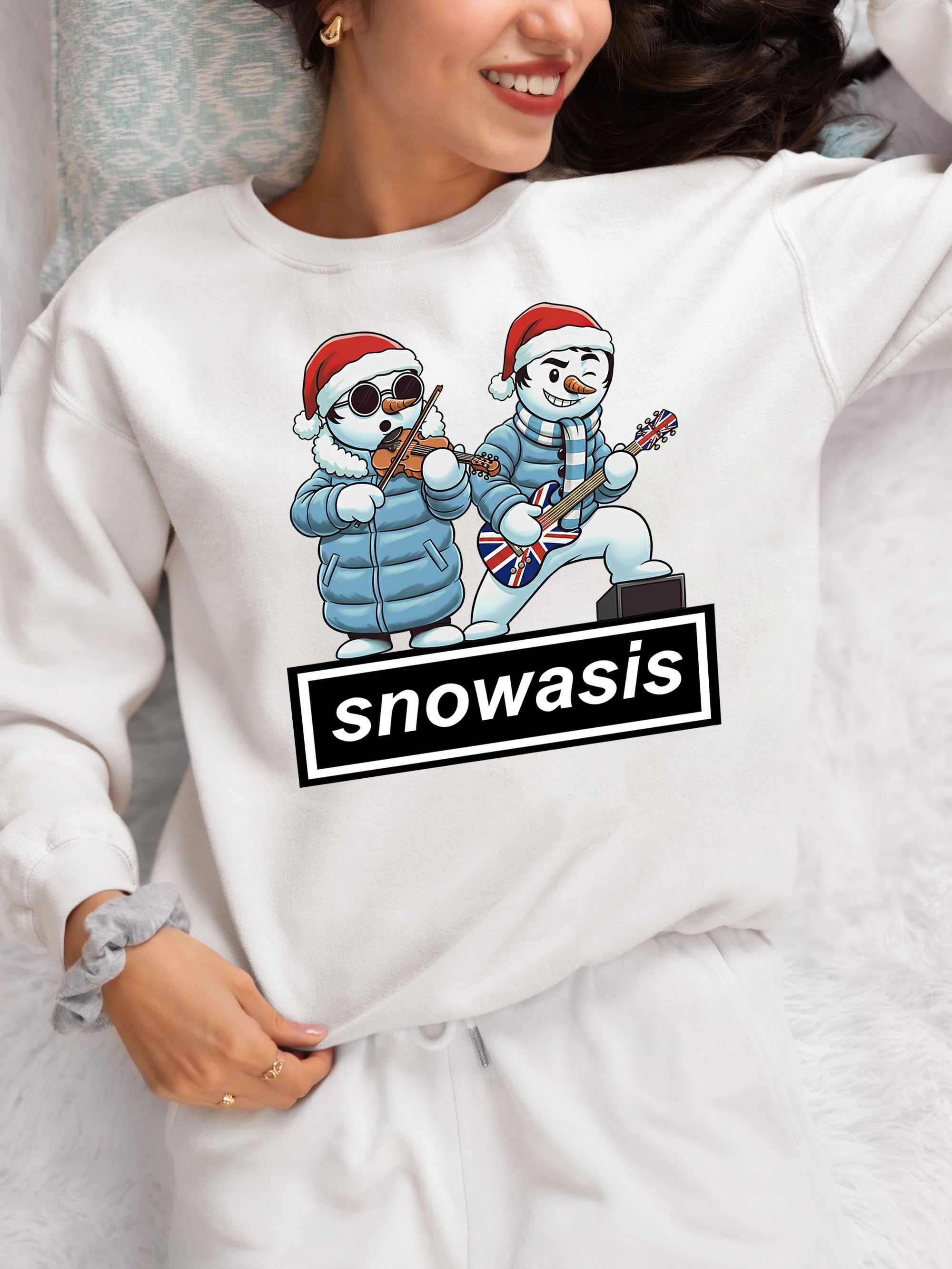 Snowasis Guitar and Violin Christmas Theme - Festive Gift for Music Lovers, Holiday Cheer, Unique Seasonal Accessory Sweatshirt
