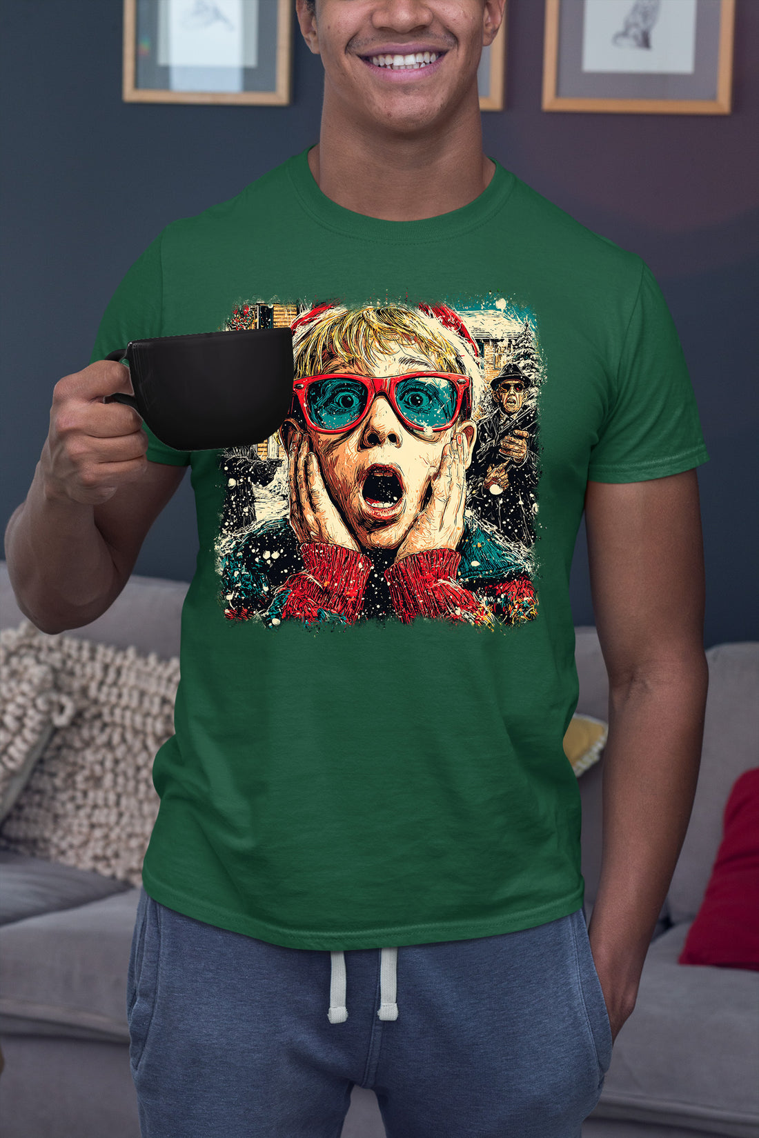 McCallister Scream Christmas Moment – Festive Holiday Pop Culture Theme, Cozy Season Tribute, Seasonal Gift Idea T-Shirt