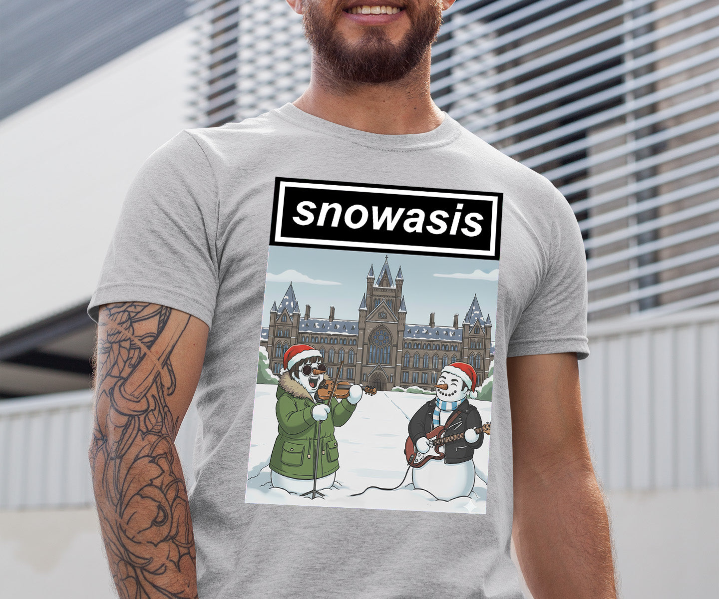 Snowasis in Front of Glasgow Kelvingrove – Christmas Scene, Festive Glasgow Landmark, Snowy Cityscape Gift Idea, Scottish Holiday Art T-Shirt