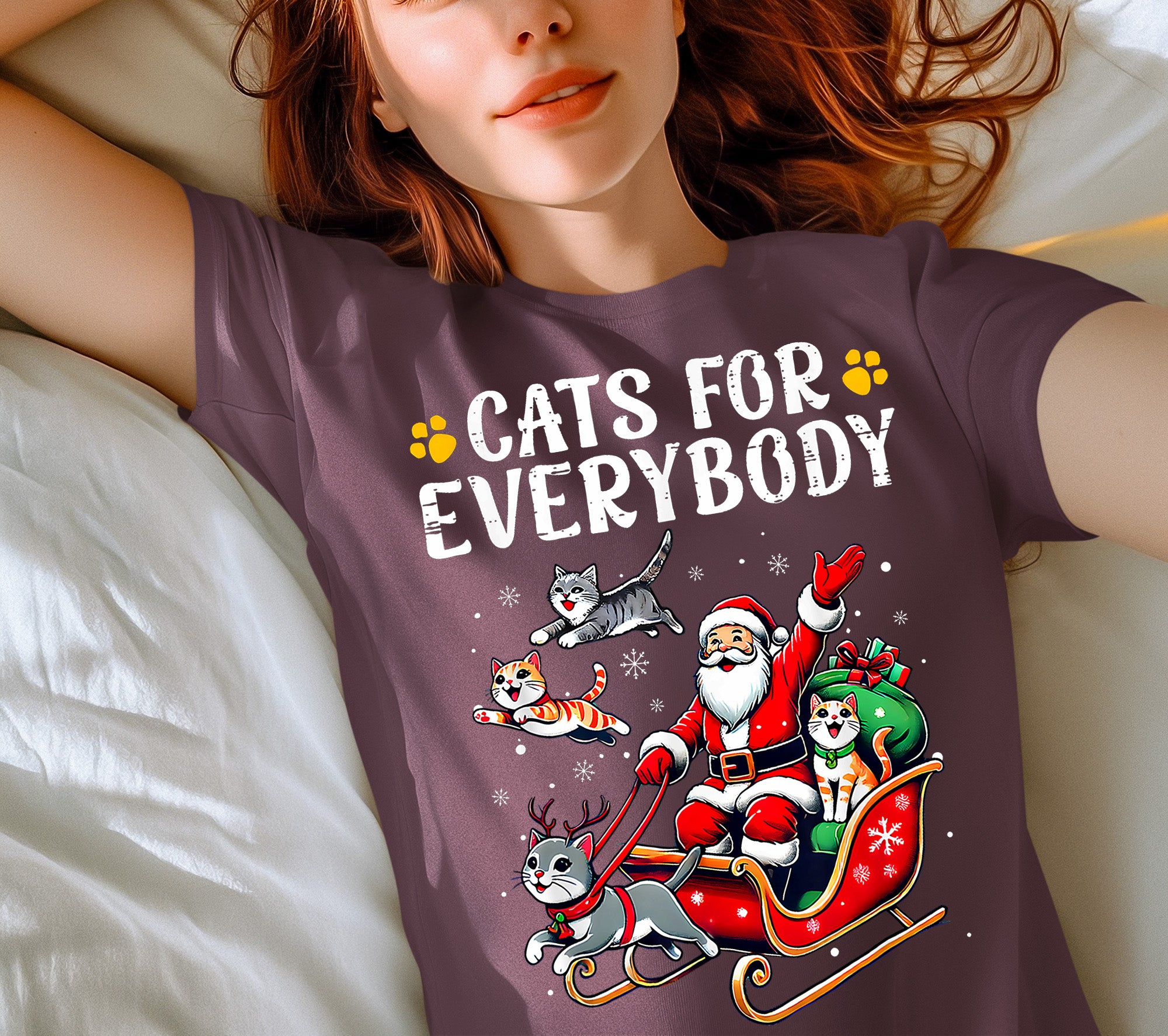 Christmas Cats for Everybody - Festive Cat Portrait Artwork for Cat Lovers - Cozy Holiday Kitty Keepsake T-Shirt