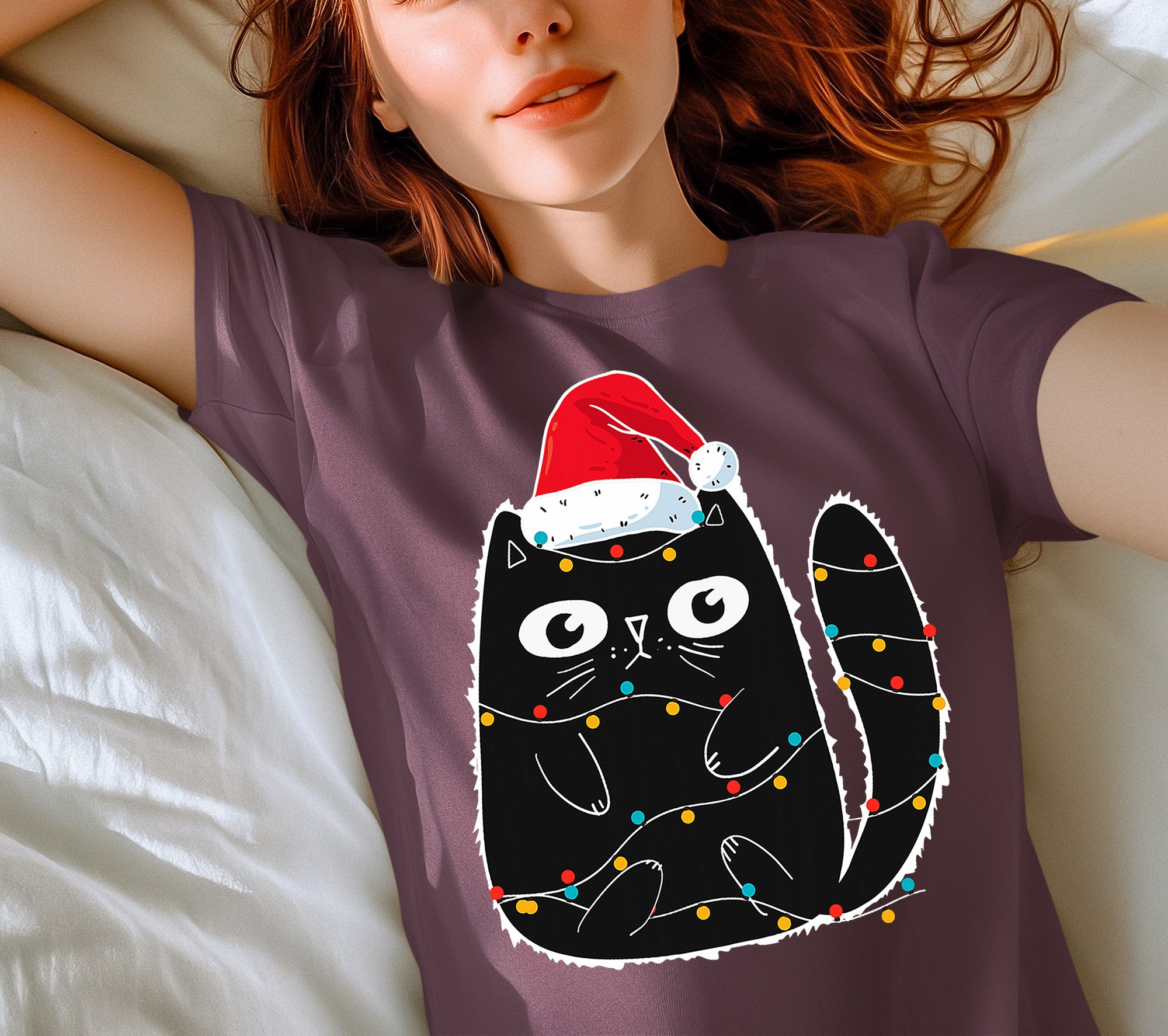Cute Cat in Santa Hat - Christmas Feline Themed Gift for Holidays T-Shirt