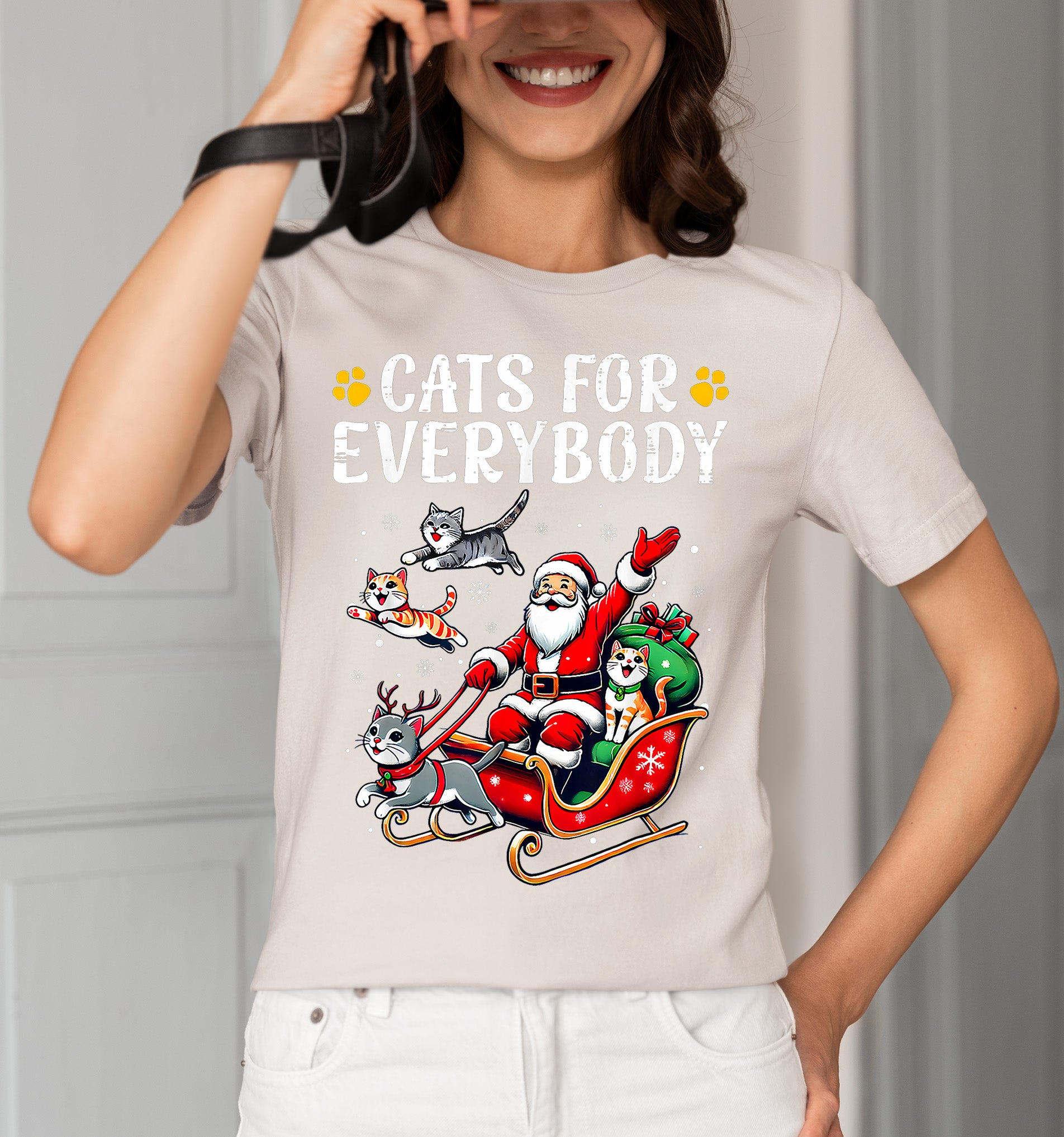 Christmas Cats for Everybody - Festive Cat Portrait Artwork for Cat Lovers - Cozy Holiday Kitty Keepsake T-Shirt