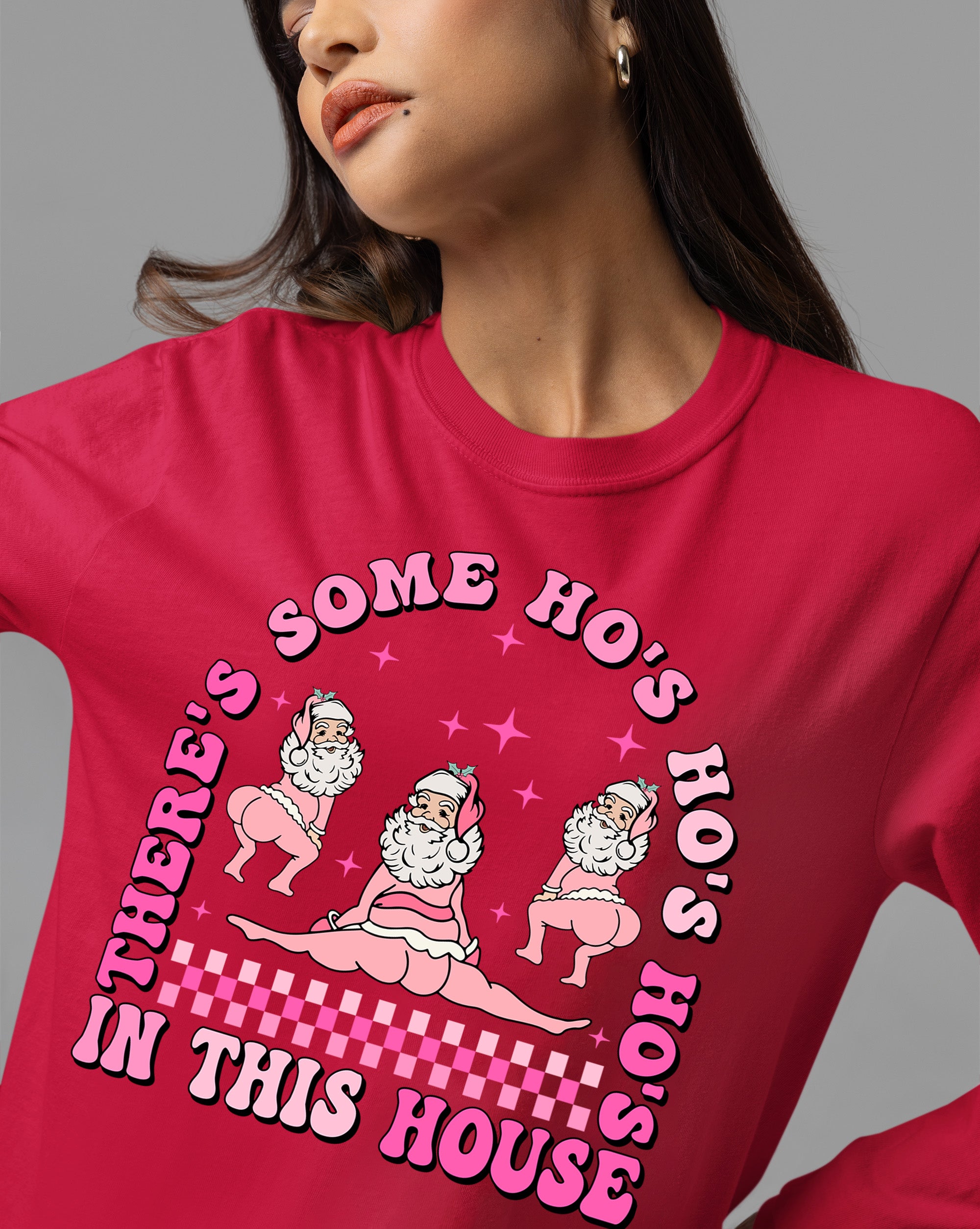 Festive Christmas Scene Art – Cozy Winter Village Illustration, Seasonal Gift for Home & Collectors T-Shirt