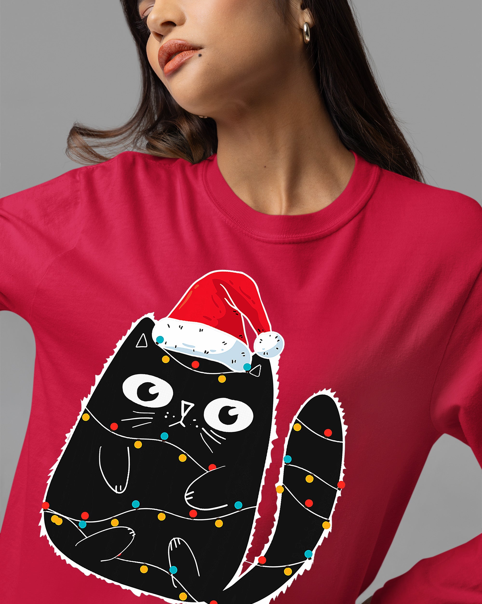 Cute Cat in Santa Hat - Christmas Feline Themed Gift for Holidays T-Shirt