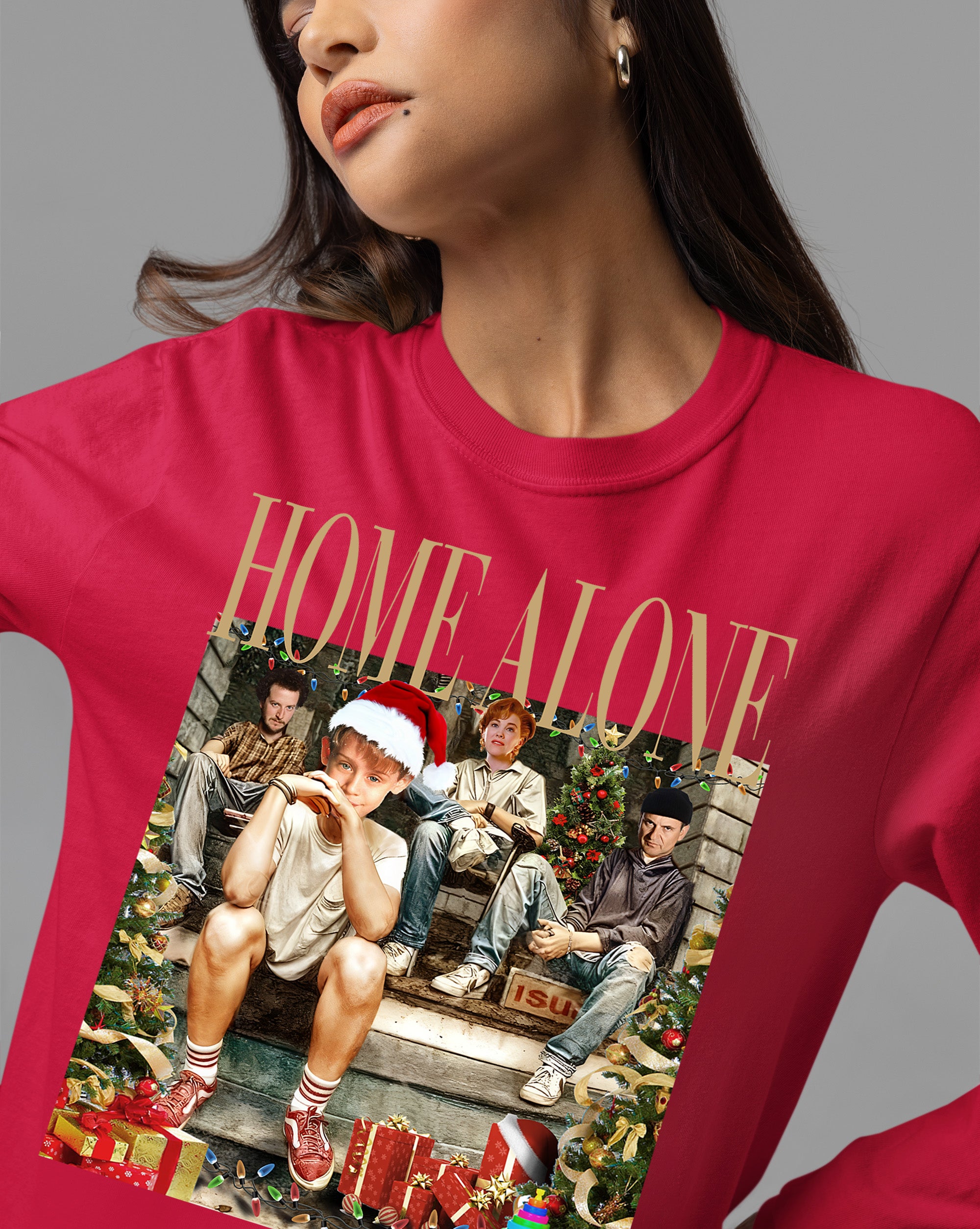 Home Alone on the Porch Christmas Scene - Cozy Holiday Porch Display Gift Idea T-Shirt