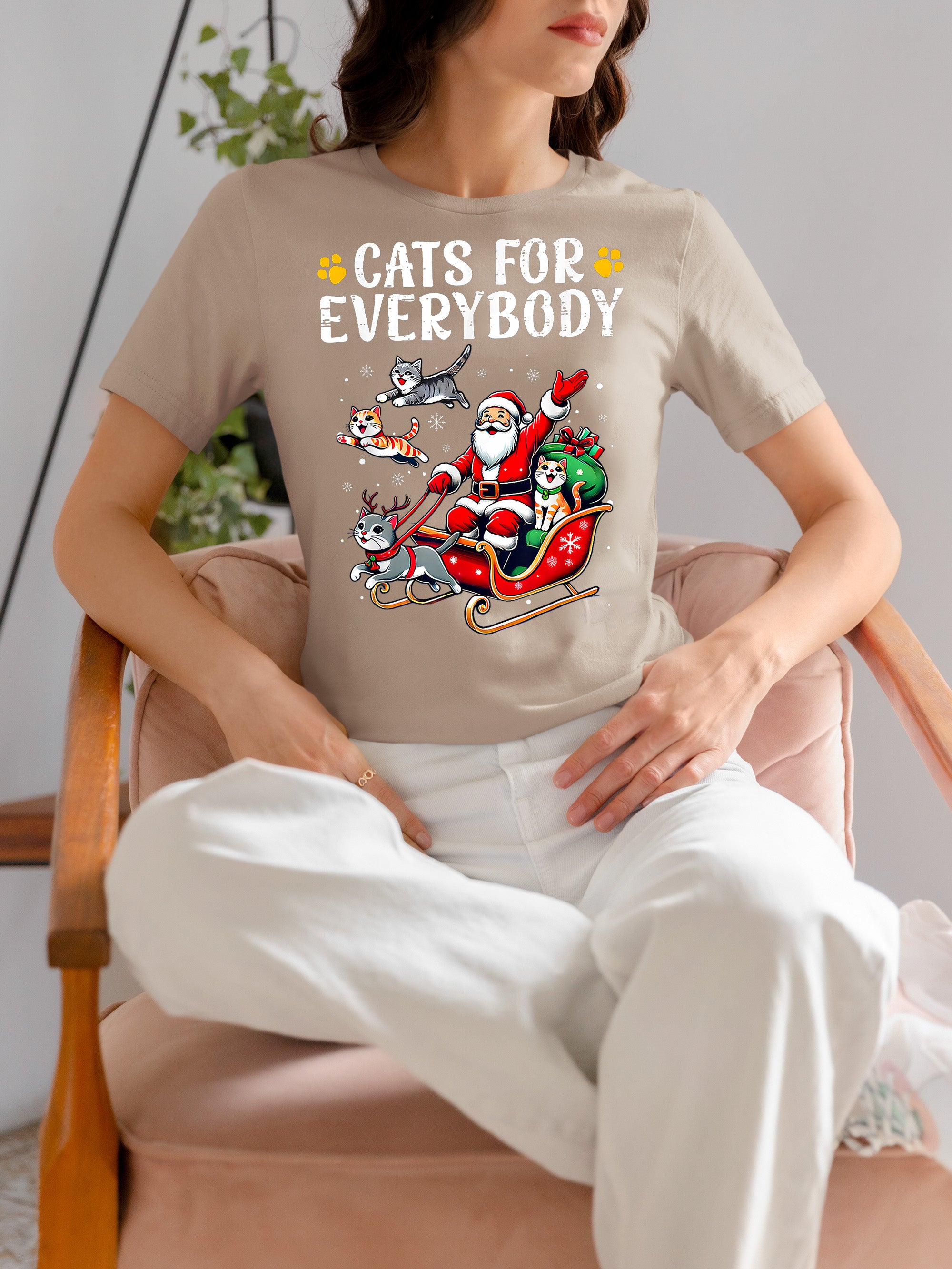 Christmas Cats for Everybody - Festive Cat Portrait Artwork for Cat Lovers - Cozy Holiday Kitty Keepsake T-Shirt