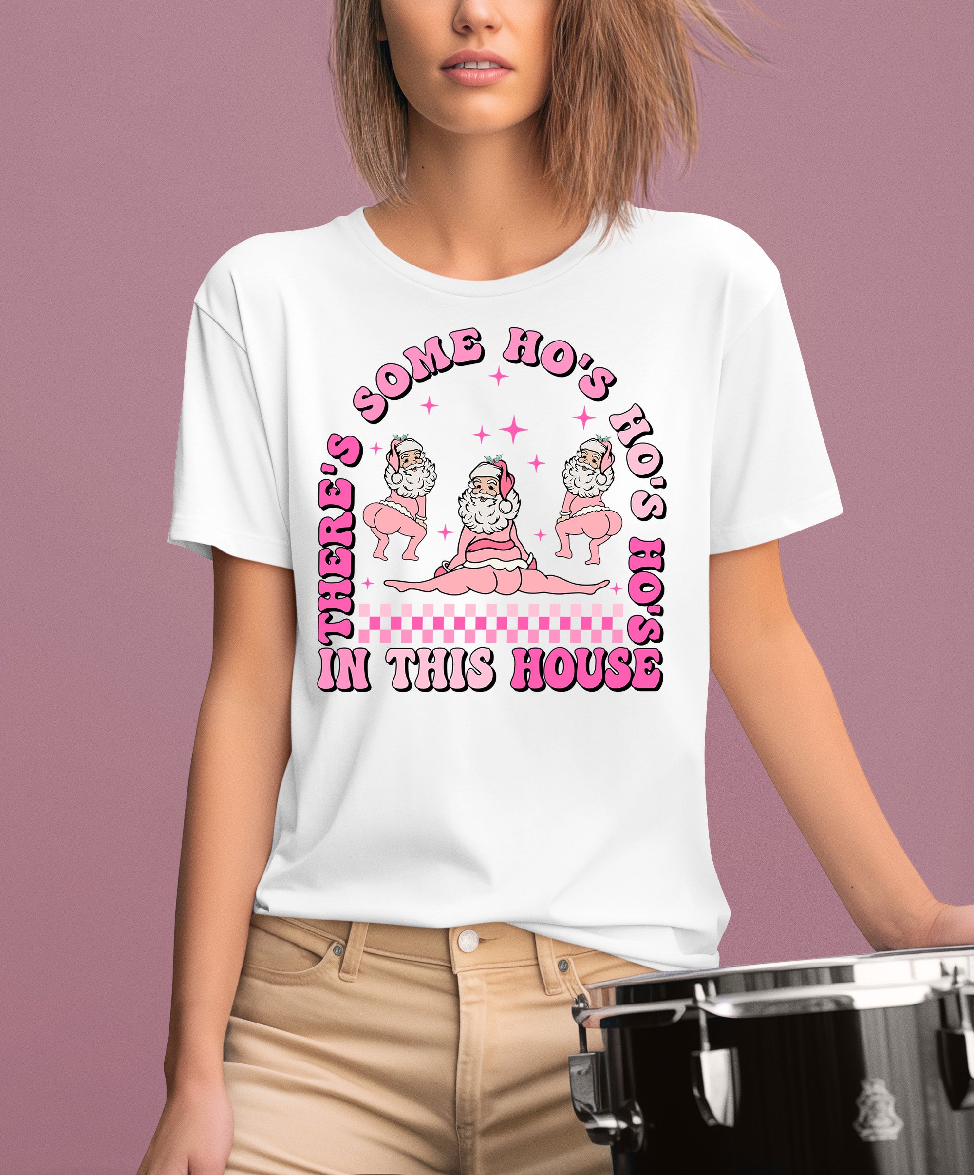 Festive Christmas Scene Art – Cozy Winter Village Illustration, Seasonal Gift for Home & Collectors T-Shirt